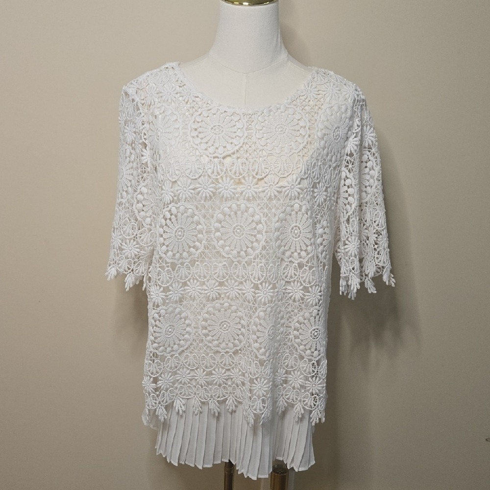 Chico's White Lace Crochet Tunic Top with Pleated Hem – Size 2 (Large) - Picture 2 of 9